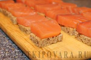 Фото Канапе с семгой, сыром и перепелиными яйцами №4