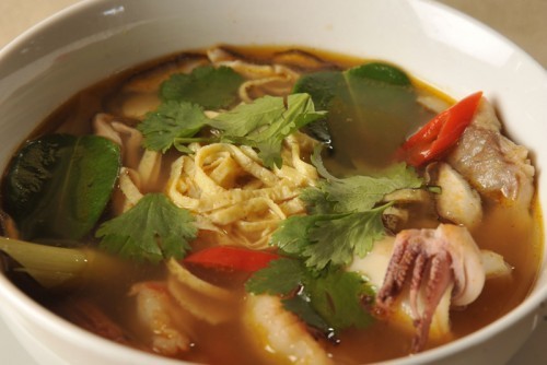4 вкусных супа с кальмарами с простым приготовлением