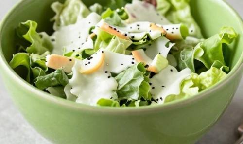 Фото Салат с фасолью, шпротами и кукурузой №2