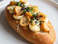 Фото Вкуснейшая пицца за 20 минут на тонком лаваше №4